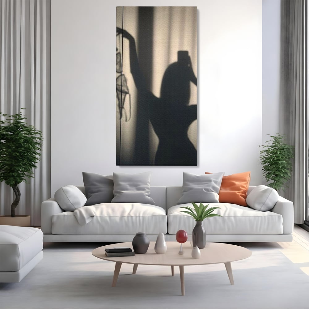 Tablou canvas cu tablou canvas cu silueta si umbra, fara rama, pe sasiu de lemn, pe perete intr-un living